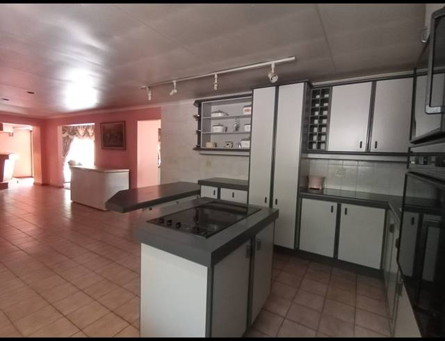 3 BEDROOM HOUSE FOR SALE IN THREE RIVERS PROPER